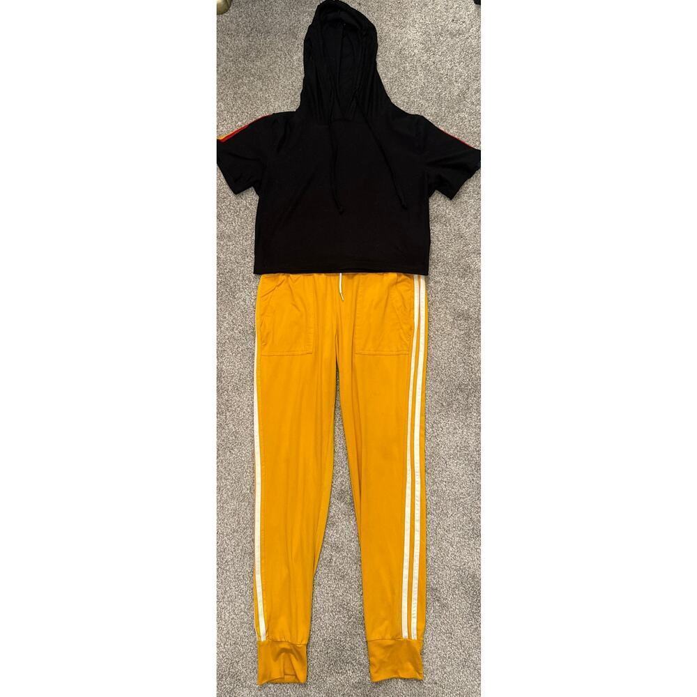 Feathers 2-Piece Rainbow Sleeve Lightweight Hoodie with Gold Tracksuit Pants, L
